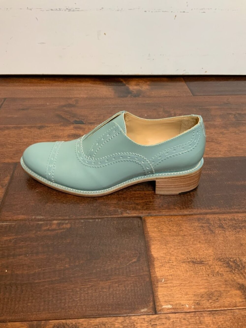 The Office of Angela Scott Blue Leather Ms. Arzner Laceless Brogues Shoes Sz 9.5 - Picture 5 of 11